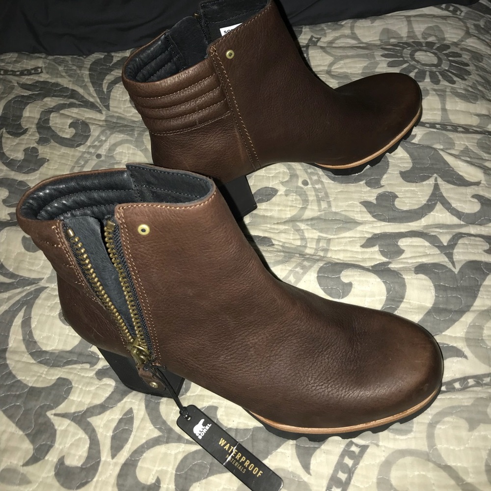 Sorel chunky heeled boots
